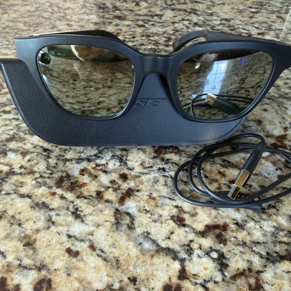 Bose Dark Gray Audio Sunglasses with Charging Cable